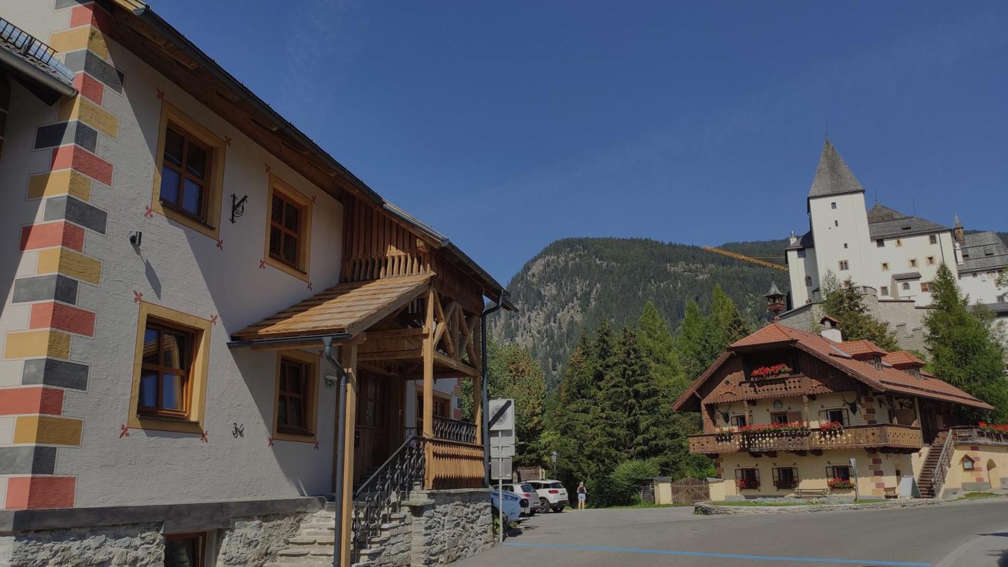 Burglodge Fischerkeusche Mauterndorf  Exterior photo